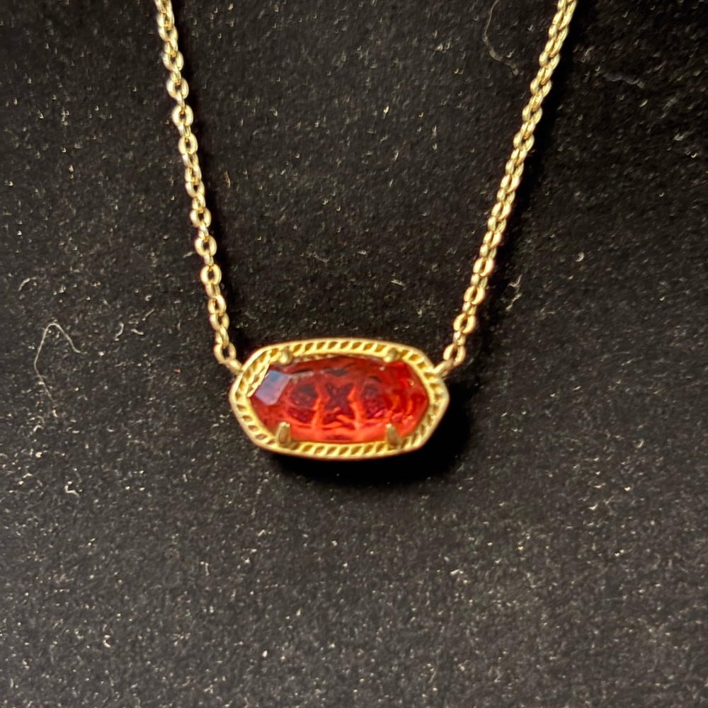 Kendra Scott Elisa Gold Pendant Necklace in Red Berry